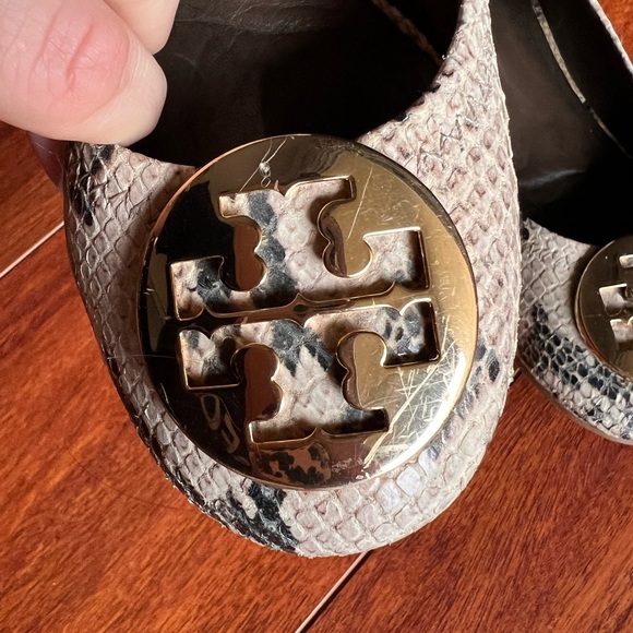 Tory Burch Reva Snake Skin flats with gold logo - Picture 3 of 5